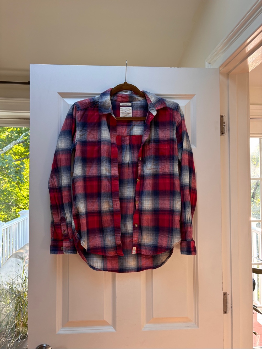 American Eagle Outfitters Red and Blue Plaid Button-Down flannel